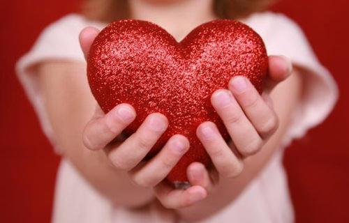 Image of Heart gift cropped