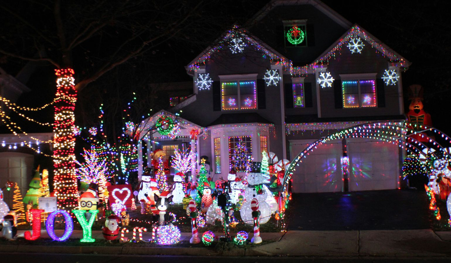 House decroative with festive lights